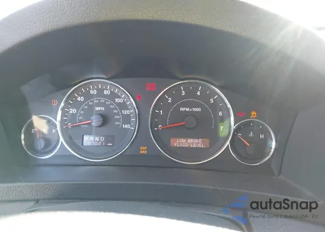 2008 Jeep Grand Cherokee Laredo z USA, uszkodzony, nr VIN 1J8GR48K48C211576